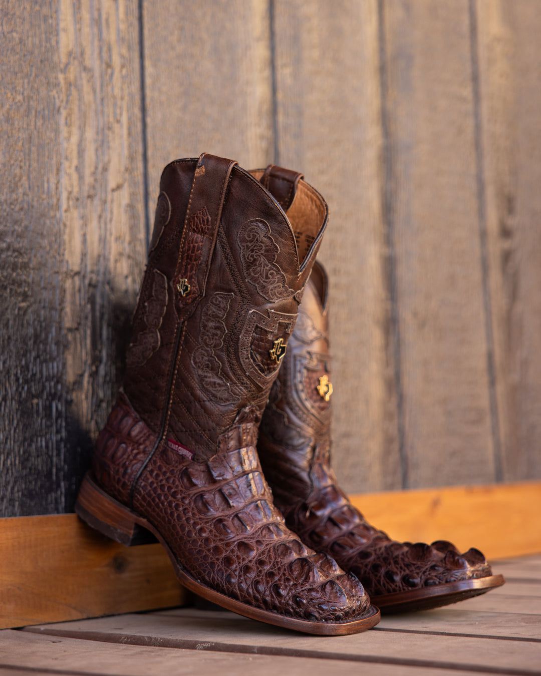 Exotic Boots Cowboy & Western Handmade Leather Boots Ranch Wear Men’s Exotic Footwear / Women’s Exotic Boots Premium Exotic Skins American Western Style Luxury Cowboy Boots Caiman leather boots Men’s Caiman boots Exotic leather boots Caiman belly boots Hornback Alligator Hornback
