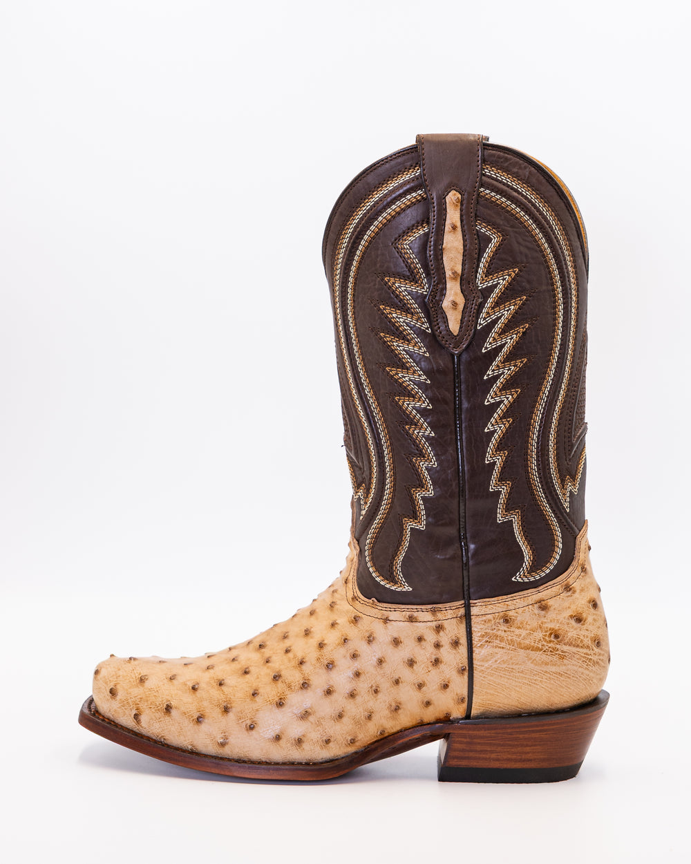 Cowboy, Boots, Western, Lucchese, Ariat, TonyLama, AndersonBean, Justin, Tecovas, Nocona, BlackJack, Stallion, Handmade, Exotic, Ostrich, Alligator, Python, Shark, SquareToe, CutterToe, RoundToe, SnipToe, Roper, Buckaroo, Ranch, Rodeo, Classic, Vintage, Leather, Premium, HandmadeBoots, WorkBoots, Durable, Genuine, Suede, Caiman, Lizard, Crocodile, FullQuill, RanchWear, Traditional, Heritage, Rustic, TexasStyle, MensBoots