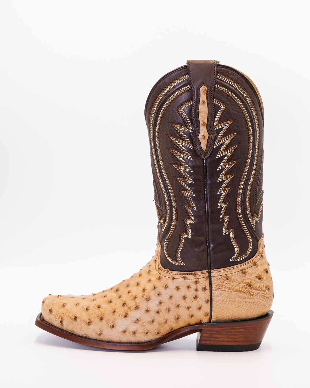 Cowboy, Boots, Western, Lucchese, Ariat, TonyLama, AndersonBean, Justin, Tecovas, Nocona, BlackJack, Stallion, Handmade, Exotic, Ostrich, Alligator, Python, Shark, SquareToe, CutterToe, RoundToe, SnipToe, Roper, Buckaroo, Ranch, Rodeo, Classic, Vintage, Leather, Premium, HandmadeBoots, WorkBoots, Durable, Genuine, Suede, Caiman, Lizard, Crocodile, FullQuill, RanchWear, Traditional, Heritage, Rustic, TexasStyle, MensBoots