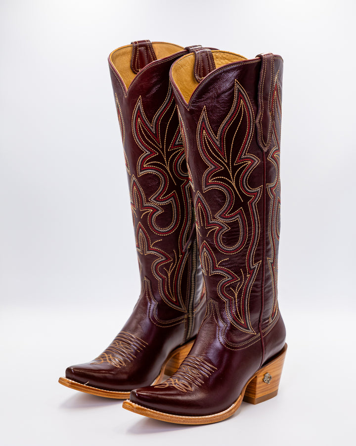 boots, women’s boots, cowgirl boots, western boots, country boots, snip toe, square toe, pointed toe, round toe, leather boots, suede boots, exotic boots, cowhide leather, genuine leather, calf leather, tall boots, mid-calf boots, ankle boots, stacked heel, 13-inch shaft, pull straps, stitched design, rodeo style, ranch wear, Texas style, handmade boots, vintage western, distressed leather, classic cowgirl, modern western, fashion boots, everyday wear, durable boots, high-quality leather, country fashion,