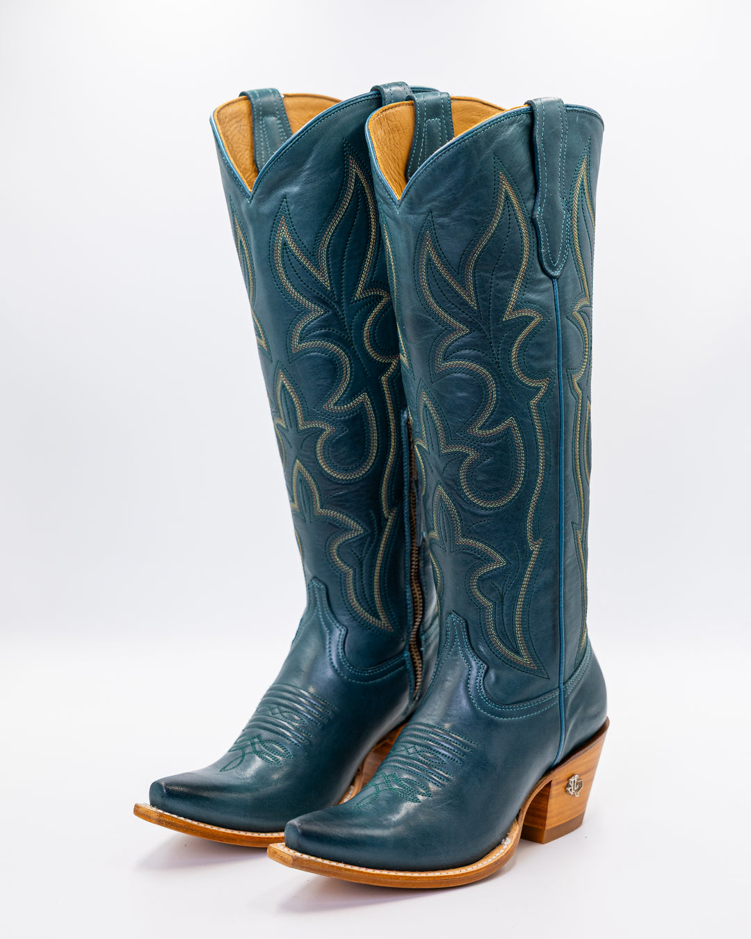 boots, women’s boots, cowgirl boots, western boots, country boots, snip toe, square toe, pointed toe, round toe, leather boots, suede boots, exotic boots, cowhide leather, genuine leather, calf leather, tall boots, mid-calf boots, ankle boots, stacked heel, 13-inch shaft, pull straps, stitched design, rodeo style, ranch wear, Texas style, handmade boots, vintage western, distressed leather, classic cowgirl, modern western, fashion boots, everyday wear, durable boots, high-quality leather, country fashion,