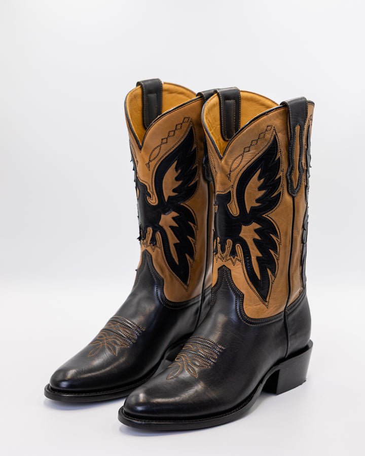 ostrich boots, full quill ostrich boots, caiman boots, stingray boots, alligator boots, American alligator boots, pirarucu boots, python boots, fish skin boots, lizard boots, crocodile boots, calf skin boots, cowhide boots, exotic leather boots, exotic western boots, men’s exotic boots, genuine exotic boots, men’s cowboy boots, western boots, country boots, handmade boots, luxury western boots, premium exotic leather, ranch style boots, Texas style boots, round toe boots, square toe boots, cutter toe boots