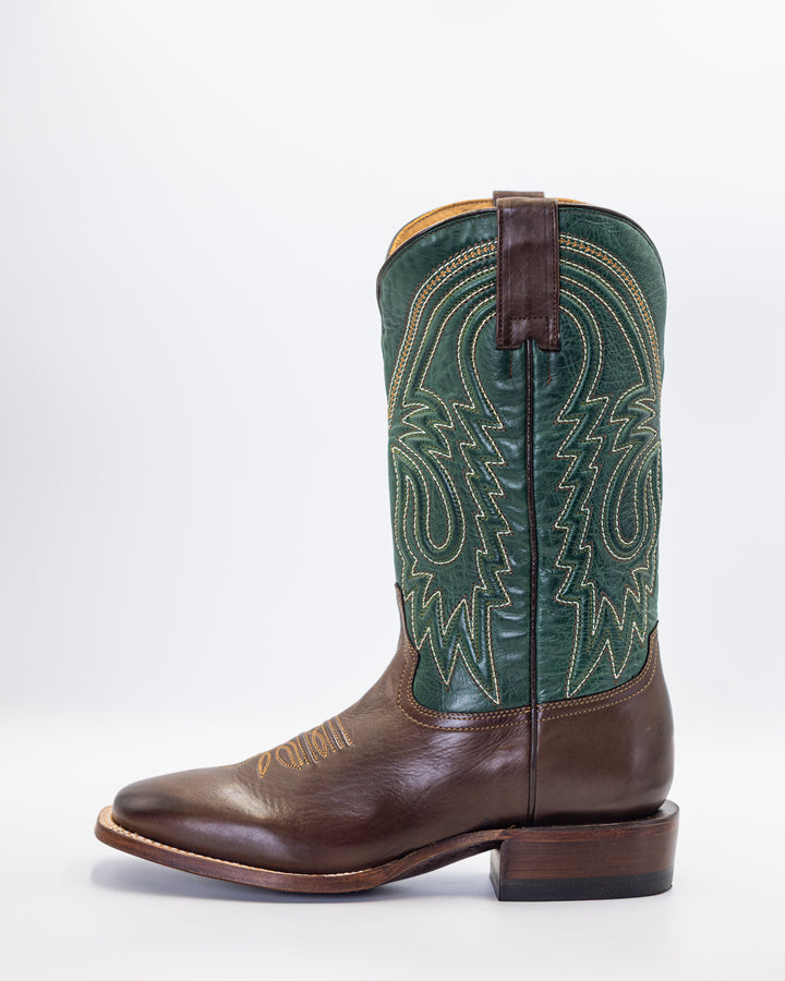 Cowboy, Boots, Western, Lucchese, Ariat, TonyLama, AndersonBean, Justin, Tecovas, Nocona, BlackJack, Stallion, Handmade, Exotic, Ostrich, Alligator, Python, Shark, SquareToe, CutterToe, RoundToe, SnipToe, Roper, Buckaroo, Ranch, Rodeo, Classic, Vintage, Leather, Premium, HandmadeBoots, WorkBoots, Durable, Genuine, Suede, Caiman, Lizard, Crocodile, FullQuill, RanchWear, Traditional, Heritage, Rustic, TexasStyle, MensBoots