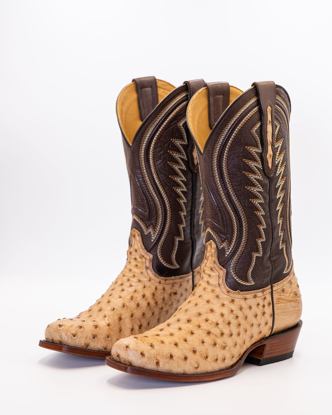 Cowboy, Boots, Western, Lucchese, Ariat, TonyLama, AndersonBean, Justin, Tecovas, Nocona, BlackJack, Stallion, Handmade, Exotic, Ostrich, Alligator, Python, Shark, SquareToe, CutterToe, RoundToe, SnipToe, Roper, Buckaroo, Ranch, Rodeo, Classic, Vintage, Leather, Premium, HandmadeBoots, WorkBoots, Durable, Genuine, Suede, Caiman, Lizard, Crocodile, FullQuill, RanchWear, Traditional, Heritage, Rustic, TexasStyle, MensBoots