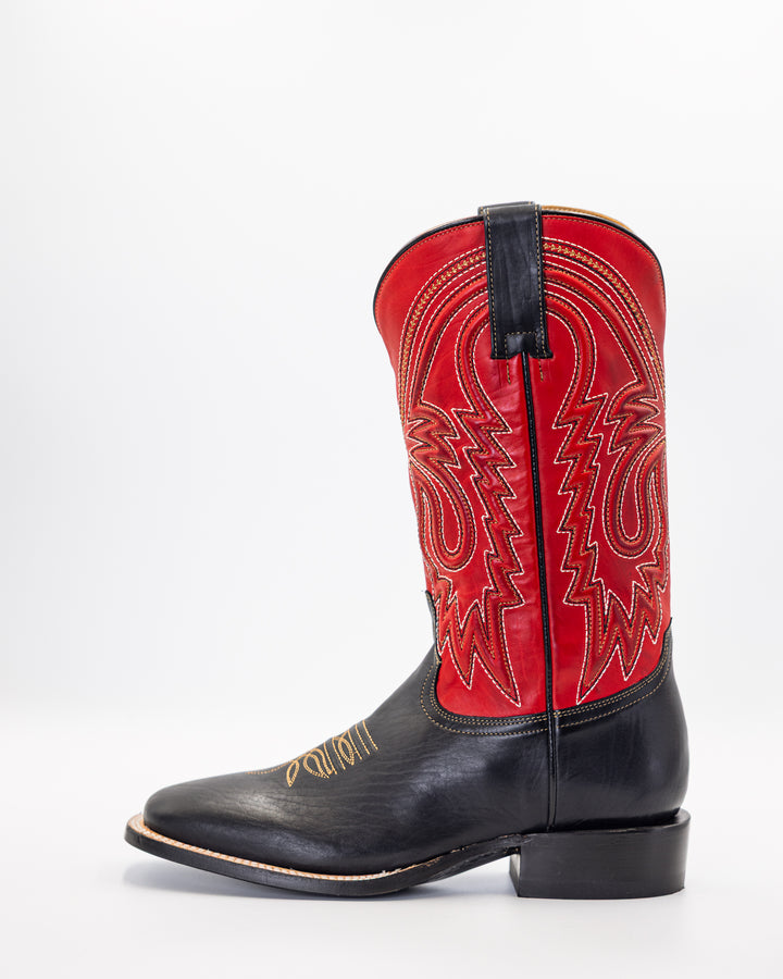 Cowboy, Boots, Western, Lucchese, Ariat, TonyLama, AndersonBean, Justin, Tecovas, Nocona, BlackJack, Stallion, Handmade, Exotic, Ostrich, Alligator, Python, Shark, SquareToe, CutterToe, RoundToe, SnipToe, Roper, Buckaroo, Ranch, Rodeo, Classic, Vintage, Leather, Premium, HandmadeBoots, WorkBoots, Durable, Genuine, Suede, Caiman, Lizard, Crocodile, FullQuill, RanchWear, Traditional, Heritage, Rustic, TexasStyle, MensBoots