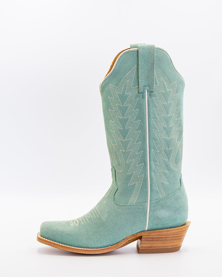 Cowgirl, Boots, Western, Lucchese, Ariat, Corral, OldGringo, Lane, LibertyBlack, Durango, MacieBean, DoubleD, Handmade, Exotic, Ostrich, Alligator, Python, Turquoise, SnipToe, Embroidered, SquareToe, Fashion, Vintage, Classic, Rodeo, Fringe, Glitter, Suede, TallBoots, ShortBoots, RanchWear, Stylish, Premium, Genuine, Leather, Lizard, Crocodile, Caiman, FullQuill, Traditional, Rustic, Floral, Inlay, TexasStyle, WomensBoots