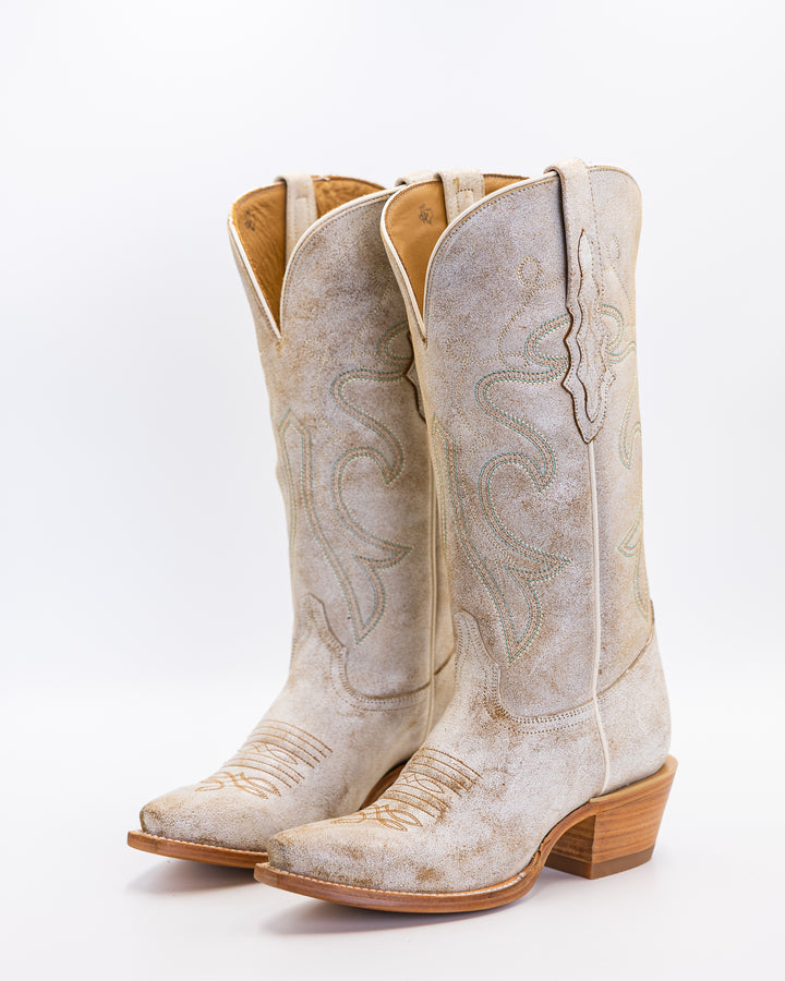 Cowgirl, Boots, Western, Lucchese, Ariat, Corral, OldGringo, Lane, LibertyBlack, Durango, MacieBean, DoubleD, Handmade, Exotic, Ostrich, Alligator, Python, Turquoise, SnipToe, Embroidered, SquareToe, Fashion, Vintage, Classic, Rodeo, Fringe, Glitter, Suede, TallBoots, ShortBoots, RanchWear, Stylish, Premium, Genuine, Leather, Lizard, Crocodile, Caiman, FullQuill, Traditional, Rustic, Floral, Inlay, TexasStyle, WomensBoots