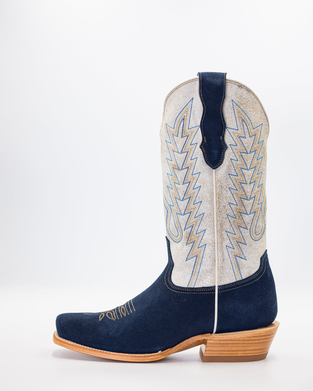 Cowboy, Boots, Western, Lucchese, Ariat, TonyLama, AndersonBean, Justin, Tecovas, Nocona, BlackJack, Stallion, Handmade, Exotic, Ostrich, Alligator, Python, Shark, SquareToe, CutterToe, RoundToe, SnipToe, Roper, Buckaroo, Ranch, Rodeo, Classic, Vintage, Leather, Premium, HandmadeBoots, WorkBoots, Durable, Genuine, Suede, Caiman, Lizard, Crocodile, FullQuill, RanchWear, Traditional, Heritage, Rustic, TexasStyle, MensBoots