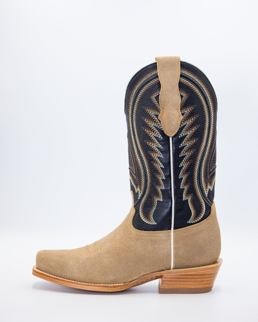 Cowboy, Boots, Western, Lucchese, Ariat, TonyLama, AndersonBean, Justin, Tecovas, Nocona, BlackJack, Stallion, Handmade, Exotic, Ostrich, Alligator, Python, Shark, SquareToe, CutterToe, RoundToe, SnipToe, Roper, Buckaroo, Ranch, Rodeo, Classic, Vintage, Leather, Premium, HandmadeBoots, WorkBoots, Durable, Genuine, Suede, Caiman, Lizard, Crocodile, FullQuill, RanchWear, Traditional, Heritage, Rustic, TexasStyle, MensBoots