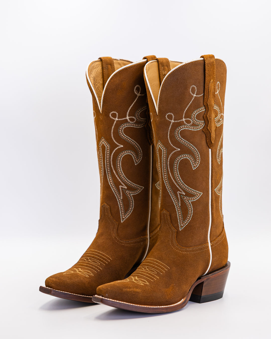 Cowgirl, Boots, Western, Lucchese, Ariat, Corral, OldGringo, Lane, LibertyBlack, Durango, MacieBean, DoubleD, Handmade, Exotic, Ostrich, Alligator, Python, Turquoise, SnipToe, Embroidered, SquareToe, Fashion, Vintage, Classic, Rodeo, Fringe, Glitter, Suede, TallBoots, ShortBoots, RanchWear, Stylish, Premium, Genuine, Leather, Lizard, Crocodile, Caiman, FullQuill, Traditional, Rustic, Floral, Inlay, TexasStyle, WomensBoots