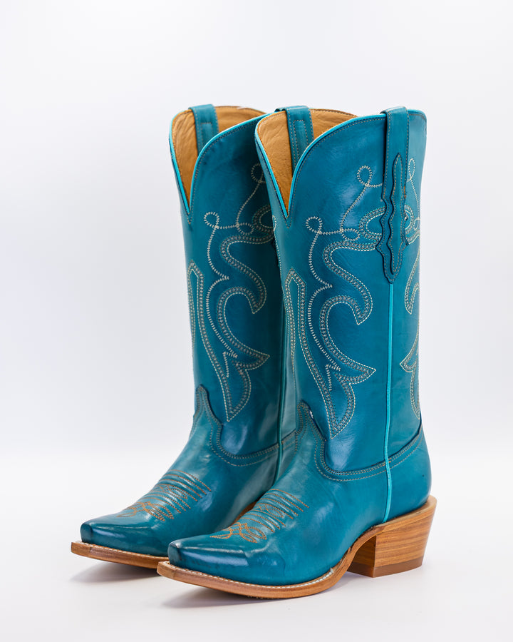 Cowgirl, Boots, Western, Lucchese, Ariat, Corral, OldGringo, Lane, LibertyBlack, Durango, MacieBean, DoubleD, Handmade, Exotic, Ostrich, Alligator, Python, Turquoise, SnipToe, Embroidered, SquareToe, Fashion, Vintage, Classic, Rodeo, Fringe, Glitter, Suede, TallBoots, ShortBoots, RanchWear, Stylish, Premium, Genuine, Leather, Lizard, Crocodile, Caiman, FullQuill, Traditional, Rustic, Floral, Inlay, TexasStyle, WomensBoots