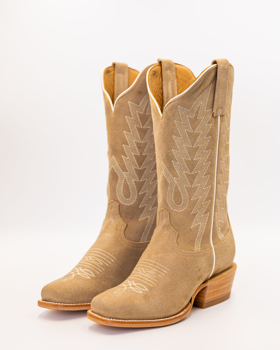 Cowgirl, Boots, Western, Lucchese, Ariat, Corral, OldGringo, Lane, LibertyBlack, Durango, MacieBean, DoubleD, Handmade, Exotic, Ostrich, Alligator, Python, Turquoise, SnipToe, Embroidered, SquareToe, Fashion, Vintage, Classic, Rodeo, Fringe, Glitter, Suede, TallBoots, ShortBoots, RanchWear, Stylish, Premium, Genuine, Leather, Lizard, Crocodile, Caiman, FullQuill, Traditional, Rustic, Floral, Inlay, TexasStyle, WomensBoots, Snip Toe, Boots 