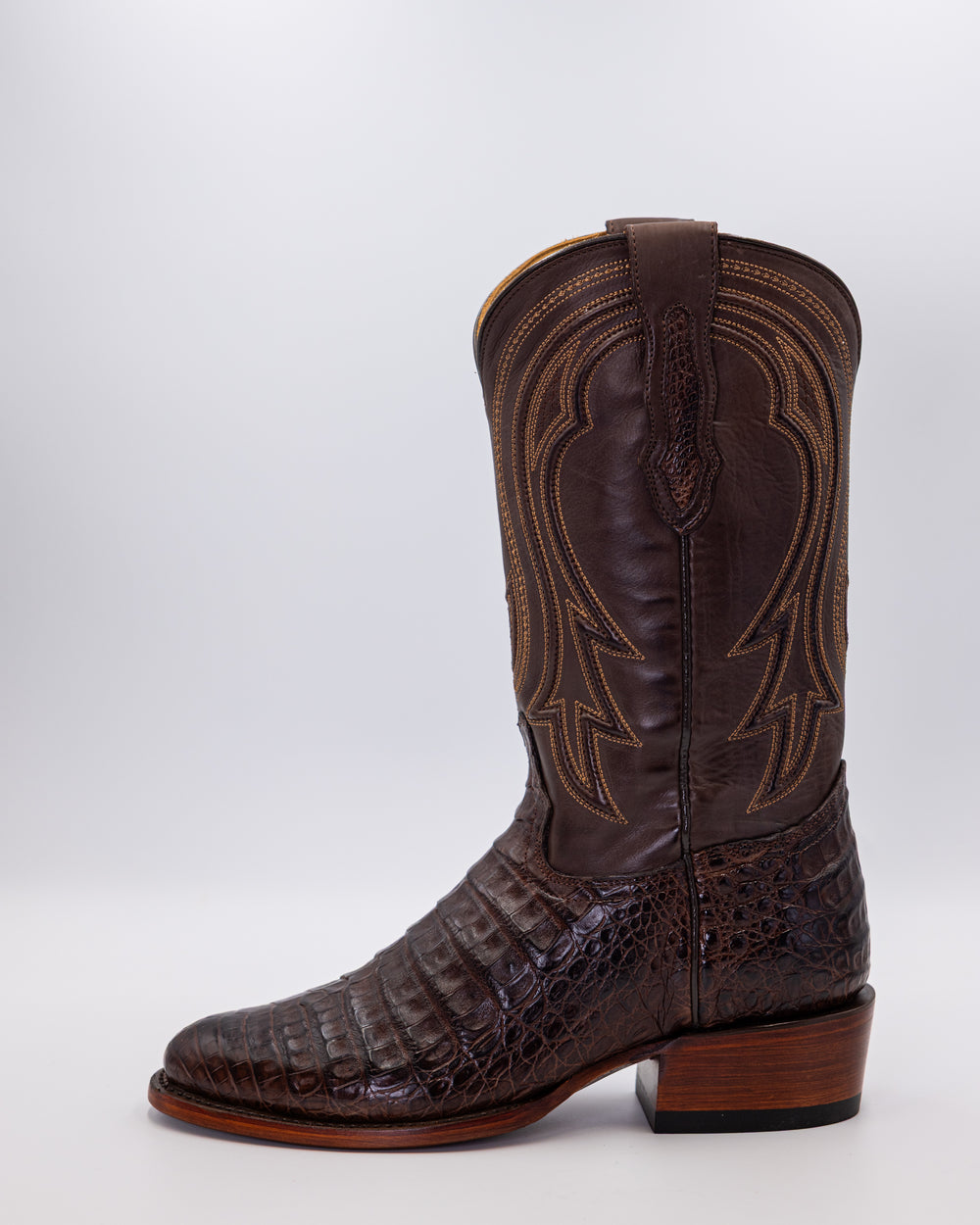 Cowboy, Boots, Western, Lucchese, Ariat, TonyLama, AndersonBean, Justin, Tecovas, Nocona, BlackJack, Stallion, Handmade, Exotic, Ostrich, Alligator, Python, Shark, SquareToe, CutterToe, RoundToe, SnipToe, Roper, Buckaroo, Ranch, Rodeo, Classic, Vintage, Leather, Premium, HandmadeBoots, WorkBoots, Durable, Genuine, Suede, Caiman, Lizard, Crocodile, FullQuill, RanchWear, Traditional, Heritage, Rustic, TexasStyle, MensBoots