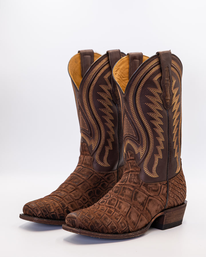 Cowboy, Boots, Western, Lucchese, Ariat, TonyLama, AndersonBean, Justin, Tecovas, Nocona, BlackJack, Stallion, Handmade, Exotic, Ostrich, Alligator, Python, Shark, SquareToe, CutterToe, RoundToe, SnipToe, Roper, Buckaroo, Ranch, Rodeo, Classic, Vintage, Leather, Premium, HandmadeBoots, WorkBoots, Durable, Genuine, Suede, Caiman, Lizard, Crocodile, FullQuill, RanchWear, Traditional, Heritage, Rustic, TexasStyle, MensBoots