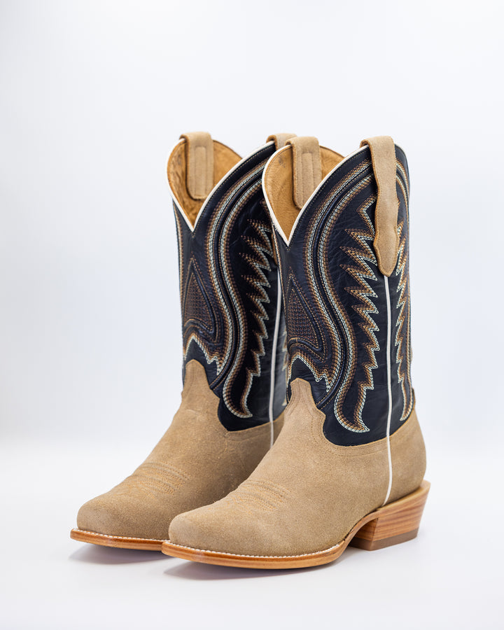 Cowboy, Boots, Western, Lucchese, Ariat, TonyLama, AndersonBean, Justin, Tecovas, Nocona, BlackJack, Stallion, Handmade, Exotic, Ostrich, Alligator, Python, Shark, SquareToe, CutterToe, RoundToe, SnipToe, Roper, Buckaroo, Ranch, Rodeo, Classic, Vintage, Leather, Premium, HandmadeBoots, WorkBoots, Durable, Genuine, Suede, Caiman, Lizard, Crocodile, FullQuill, RanchWear, Traditional, Heritage, Rustic, TexasStyle, MensBoots