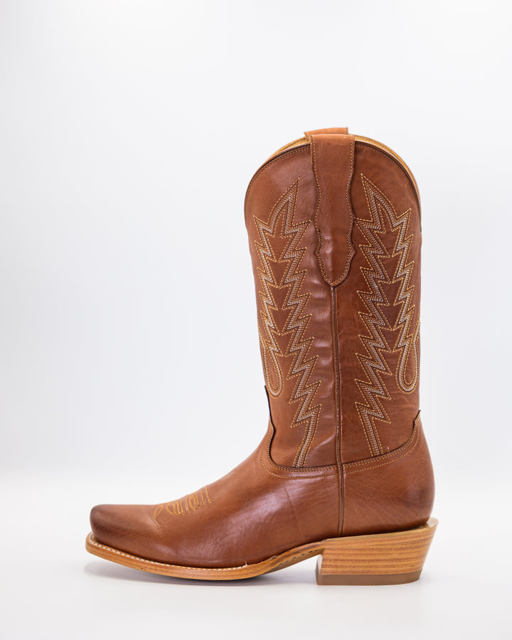 Cowboy, Boots, Western, Lucchese, Ariat, TonyLama, AndersonBean, Justin, Tecovas, Nocona, BlackJack, Stallion, Handmade, Exotic, Ostrich, Alligator, Python, Shark, SquareToe, CutterToe, RoundToe, SnipToe, Roper, Buckaroo, Ranch, Rodeo, Classic, Vintage, Leather, Premium, HandmadeBoots, WorkBoots, Durable, Genuine, Suede, Caiman, Lizard, Crocodile, FullQuill, RanchWear, Traditional, Heritage, Rustic, TexasStyle, MensBoots