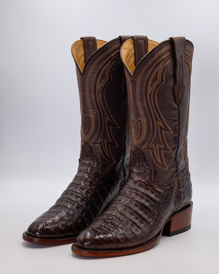 Cowboy, Boots, Western, Lucchese, Ariat, TonyLama, AndersonBean, Justin, Tecovas, Nocona, BlackJack, Stallion, Handmade, Exotic, Ostrich, Alligator, Python, Shark, SquareToe, CutterToe, RoundToe, SnipToe, Roper, Buckaroo, Ranch, Rodeo, Classic, Vintage, Leather, Premium, HandmadeBoots, WorkBoots, Durable, Genuine, Suede, Caiman, Lizard, Crocodile, FullQuill, RanchWear, Traditional, Heritage, Rustic, TexasStyle, MensBoots
